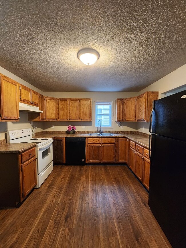 Building Photo - Arden Rental
