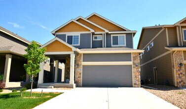 Building Photo - 2838 Denver Dr