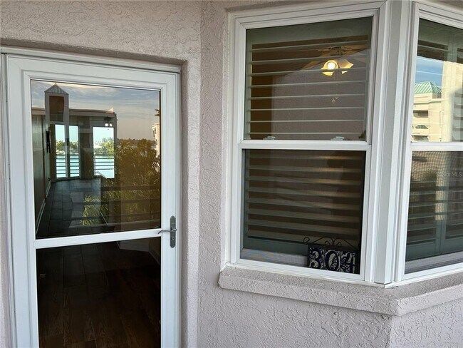 Foto del edificio - 8000 Sailboat Key Blvd S