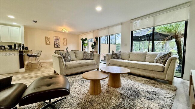 Building Photo - 9825 Costa Del Sol Blvd