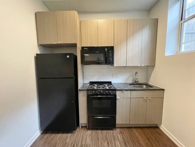 Foto del edificio - 5051 N Kenmore Ave