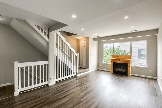 Foto del edificio - 6382 W Byers Pl