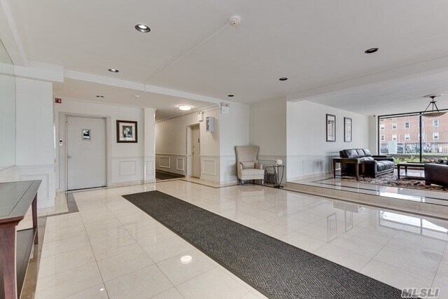 Foto del edificio - 225 1st St