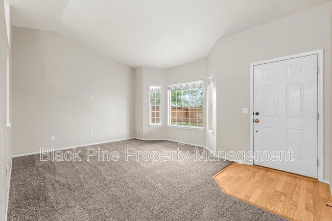 Building Photo - 6003 N Waterside Pl