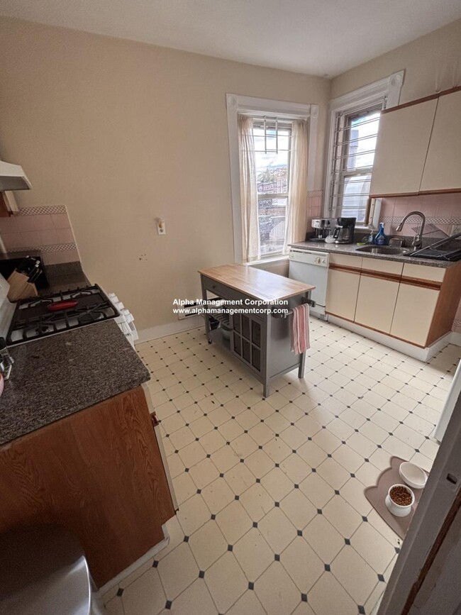 Building Photo - 1 bedroom in Boston MA 02134