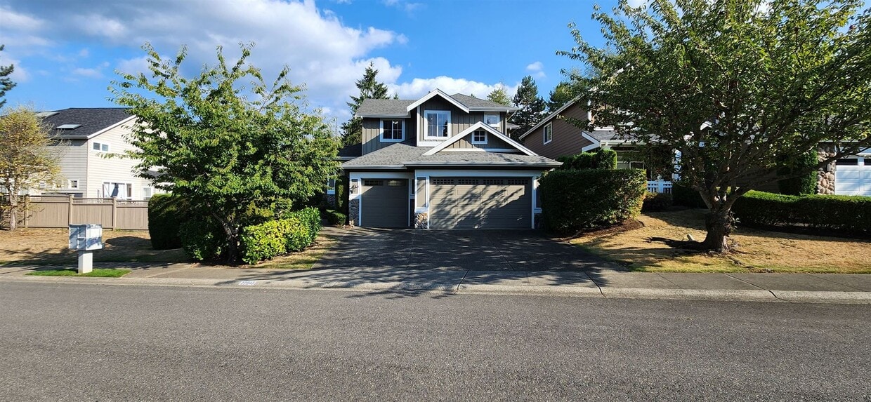 Primary Photo - 22943 SE 27th Ct