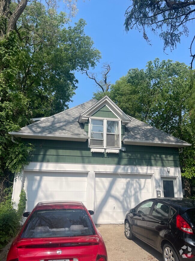 Apartments For Rent in Iowa City, IA 5 Rentals