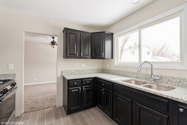 Foto del edificio - 1132 Bramble Ct