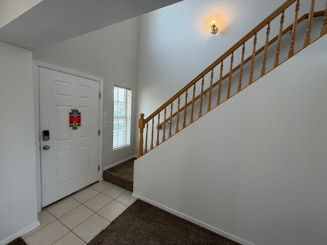 Foto del edificio - 3 Bedroom Home Available Near Paseo Del Norte Blvd NE & Rainbow Blvd NW!
