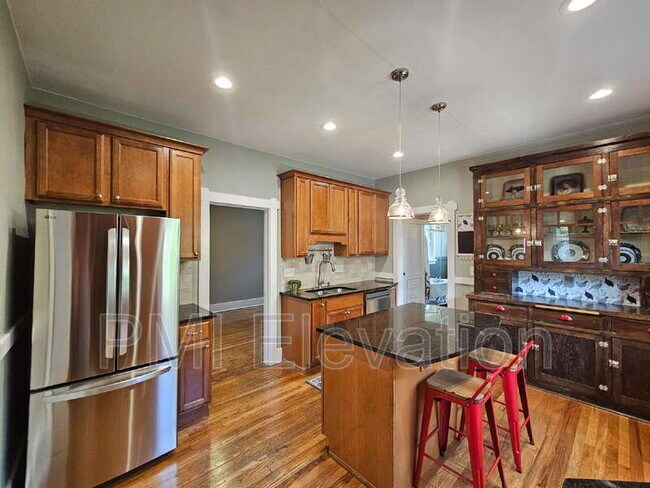 Building Photo - 1529 Lowell Blvd