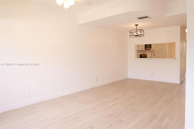 Building Photo - 16686 Hemingway Dr