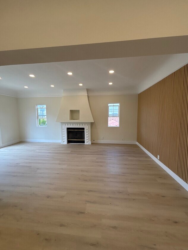 Foto principal - 1062 S Shenandoah St