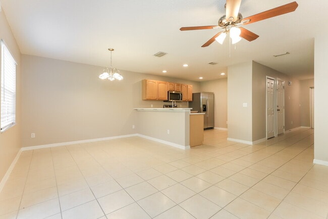 Building Photo - 4403 Silver Falls Dr