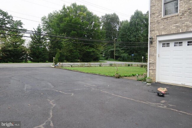 Building Photo - 3128 Prosperity Ave