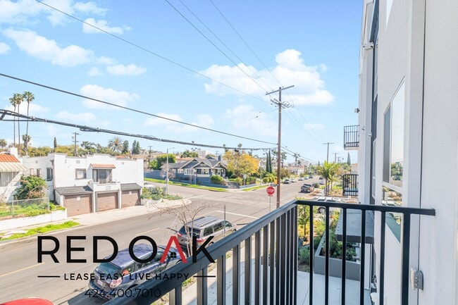 Building Photo - 4000 Mont Clair St