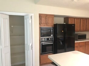 Building Photo - 14702 Rancho Vista Dr