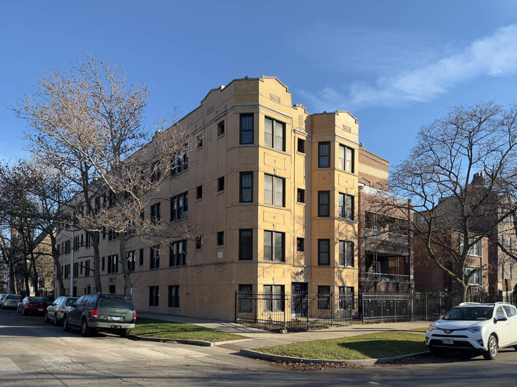 Primary Photo - 2919 W McLean Ave