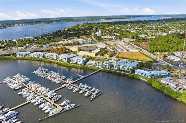 Foto del edificio - 975 NW Flagler Ave