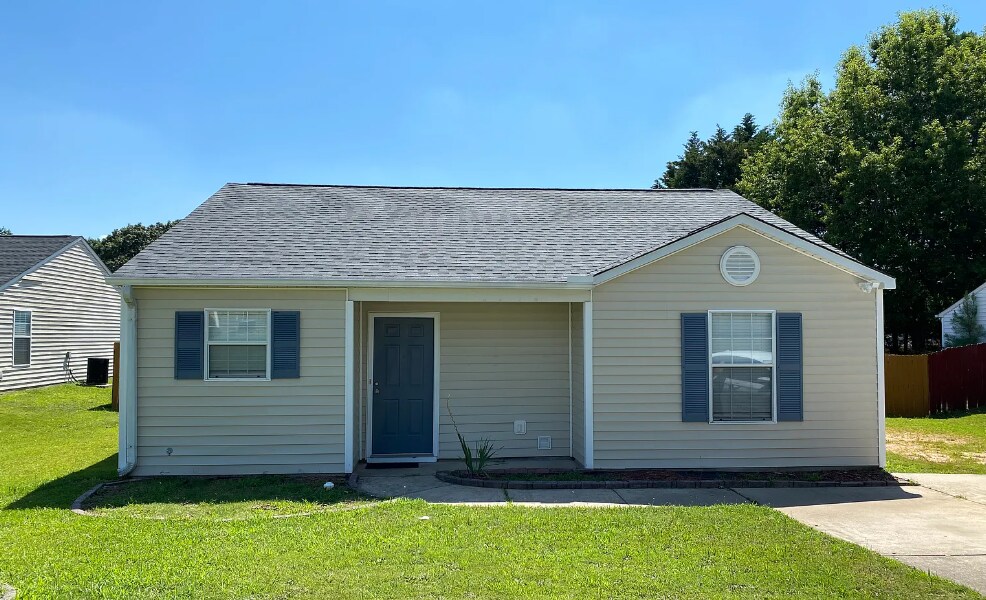 Primary Photo - Charming 3-Bedroom Home in Greenville – Co...