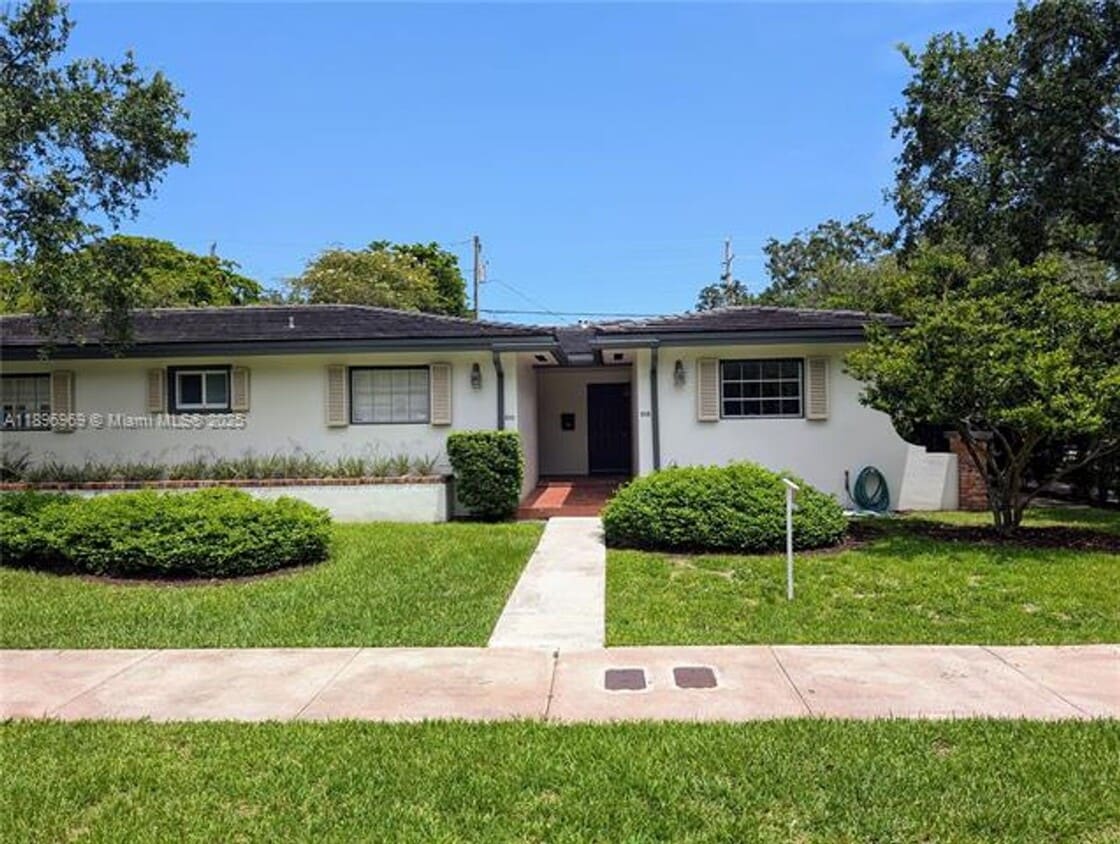 Photo - 850 Benevento Ave unit 1 (A11896969)