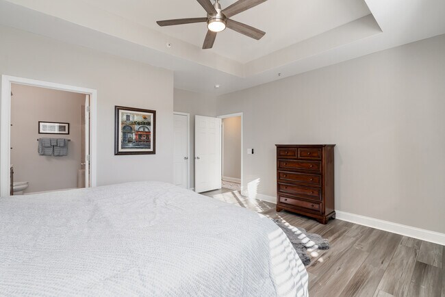 Primary Bedroom - 8953 Rosalyn Glen Rd