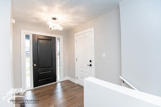 Building Photo - 30 Bordeaux Pl