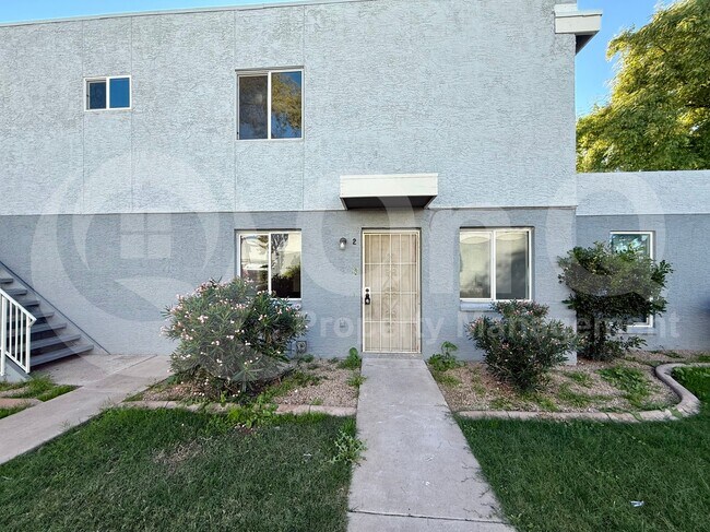 Foto del edificio - 2629 W Ocotillo Rd
