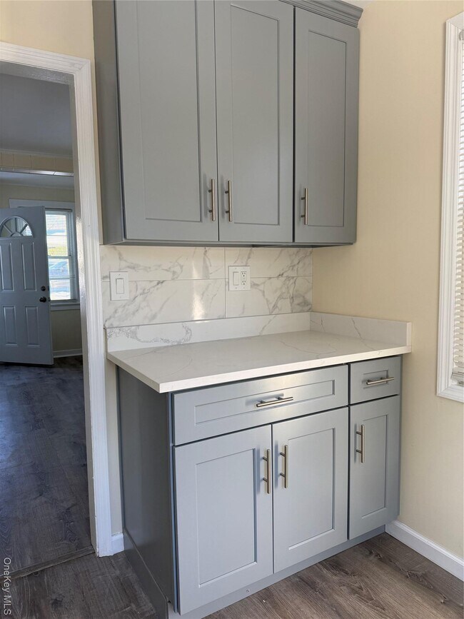 Foto del edificio - 6 Bayberry Ln