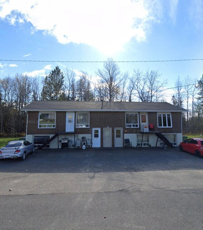 Building Photo - 29-29 Rue Godbout