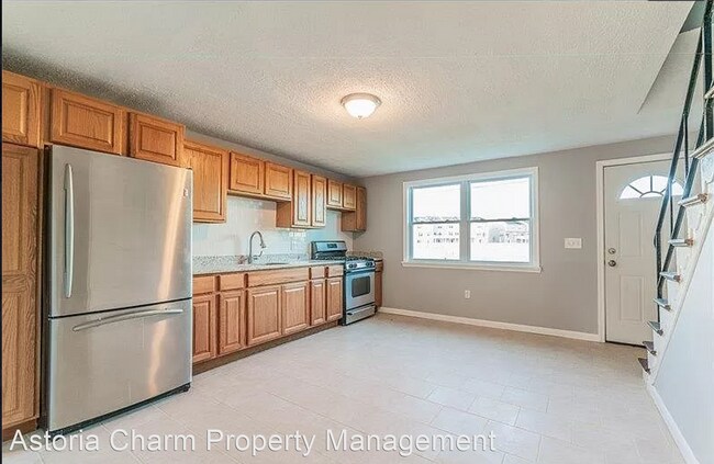 Building Photo - 3 br, 1 bath House - 4015 Saint Augustine Ln