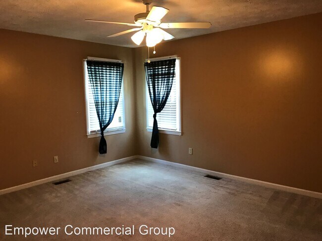 Building Photo - 2 br, 2.5 bath House - 5557 Robmont Drive