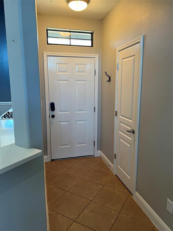 Building Photo - 6705 Covered Bridge Dr