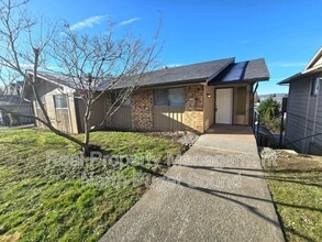 Building Photo - 228 N Stillaguamish Ave