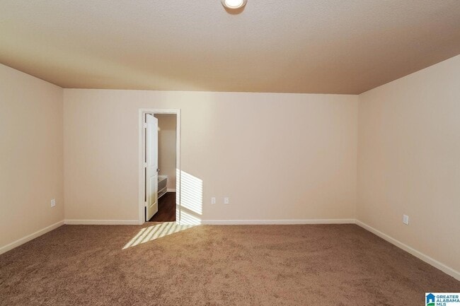 Foto del edificio - 514 Clover Cir