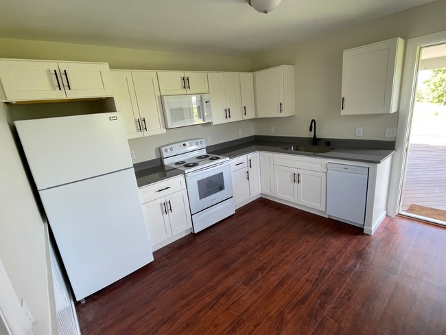 Kitchen - 54 Bald Hill Rd