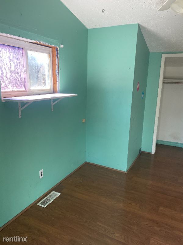 Building Photo - 3 br, 2 bath House - 9410 Montgomery Ln 1 ...