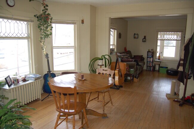Foto del edificio - 2648 Fillmore St NE