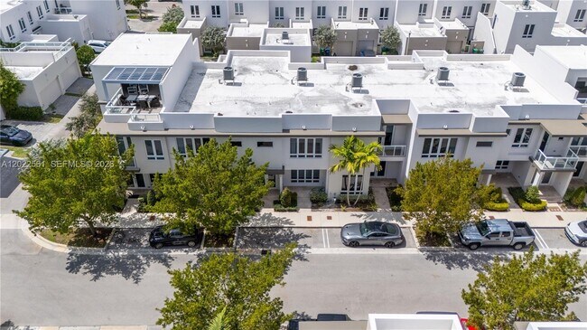 Foto del edificio - 6440 NW 103rd Psge