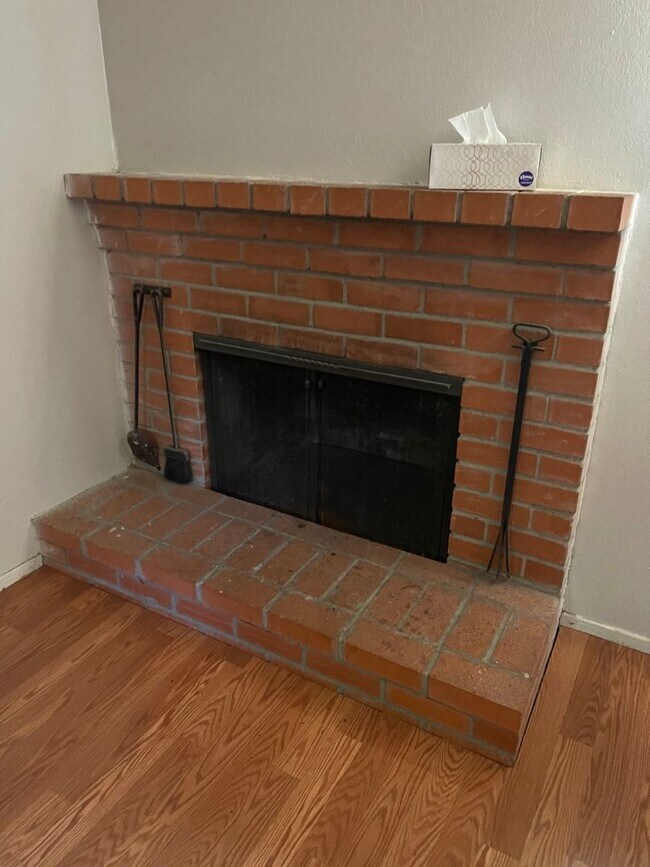 Foto del edificio - 5 Bedroom, 3 Bath Home in East Davis