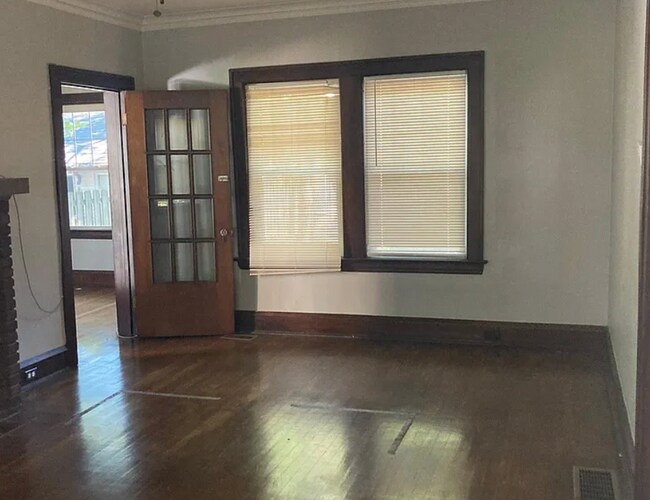 Foto del edificio - 12912 Cedar Rd