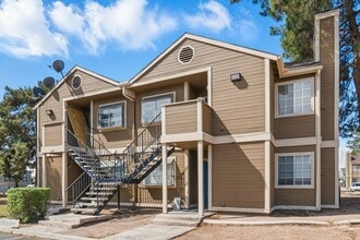 Building Photo - 2753 Alicialynn Way