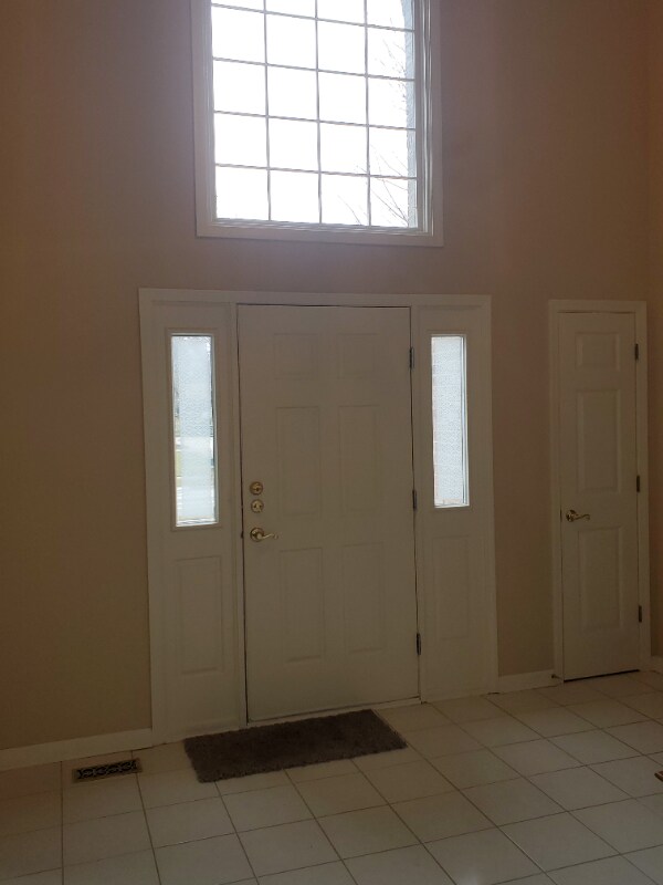 Building Photo - 14026 Pondview Dr