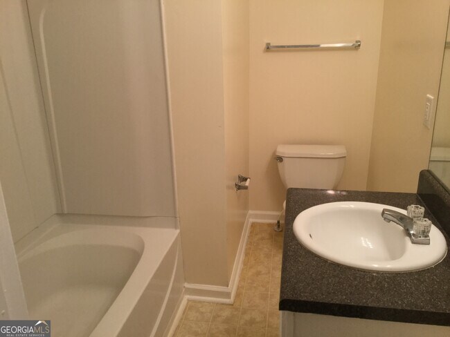 Foto del edificio - 2111 Country Walk Way SE