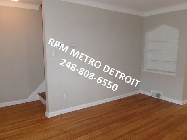 Building Photo - Ready to be Moved in Brick Condo in Dearborn.