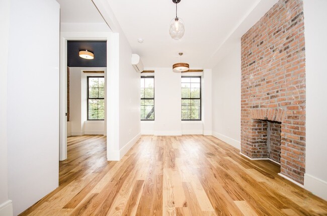 Foto del edificio - 1122 Bushwick Ave