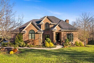 Building Photo - 2075 St Andrews Dr
