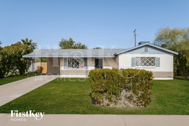 Building Photo - 2030 E Aspen Ave