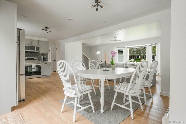 Foto del edificio - 17 Underhill Dr