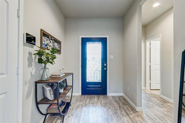 Building Photo - 4951 Creekside Hvn Trl