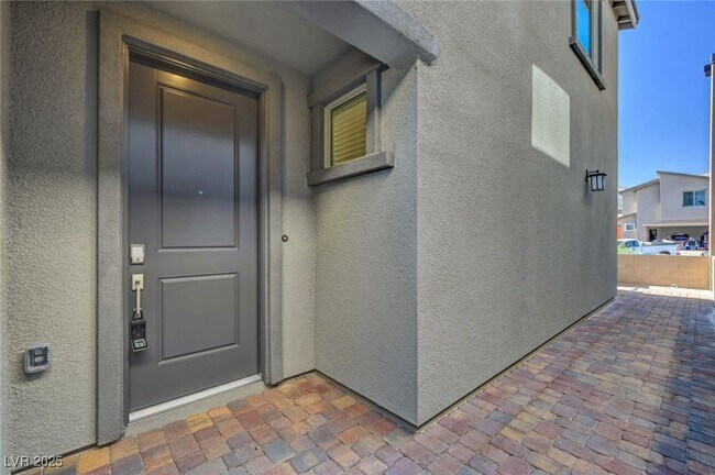 Foto del edificio - 1498 Marsh Bird St